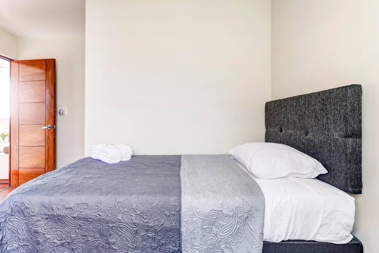 Apartamentos Estela En Alameda Colonial - 5Km Aeropuerto Jorge Chavez Λίμα Εξωτερικό φωτογραφία