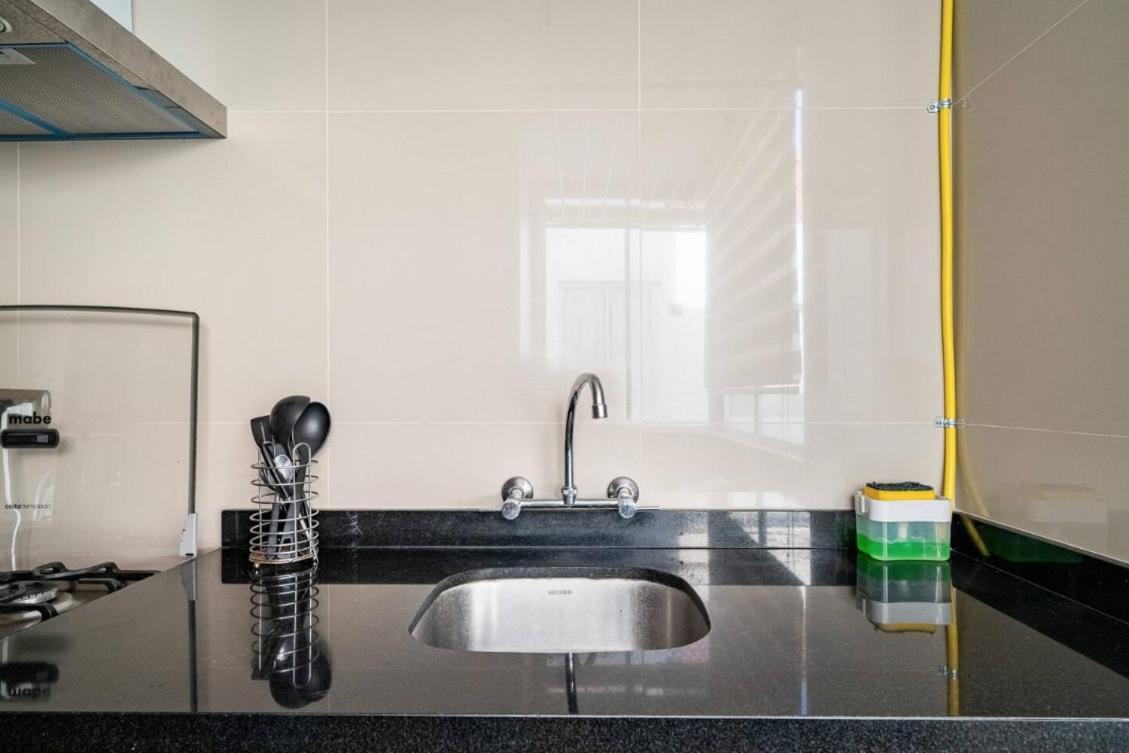Apartamentos Estela En Alameda Colonial - 5Km Aeropuerto Jorge Chavez Λίμα Εξωτερικό φωτογραφία