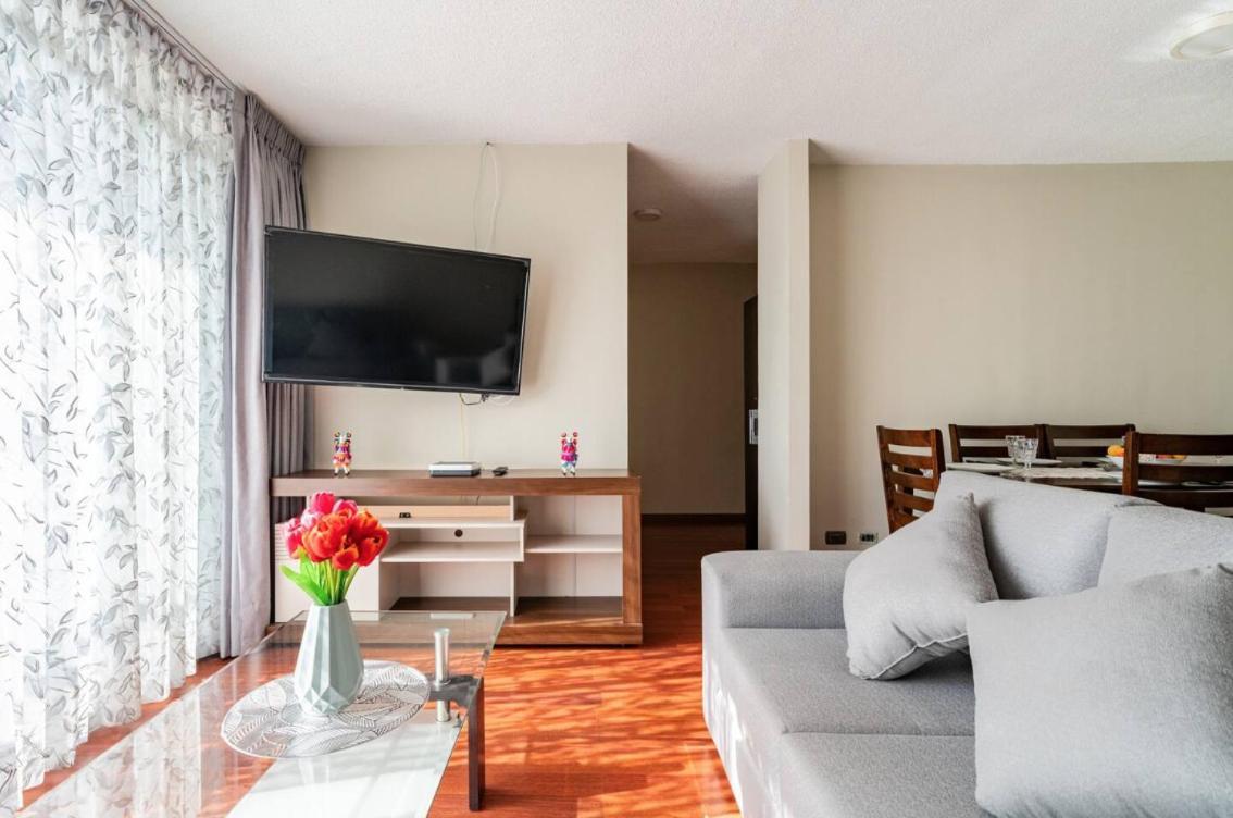 Apartamentos Estela En Alameda Colonial - 5Km Aeropuerto Jorge Chavez Λίμα Εξωτερικό φωτογραφία